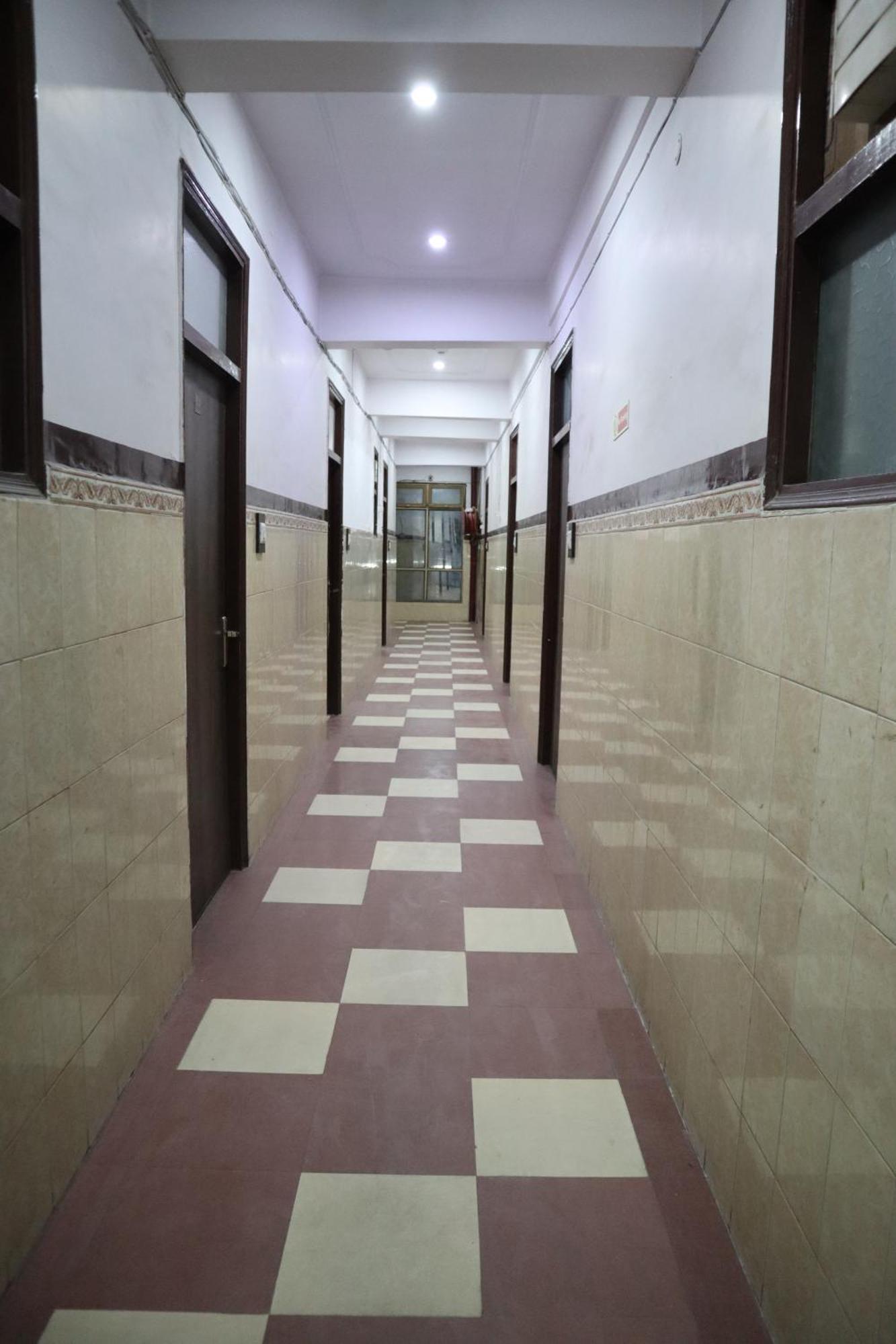 Hotel P R Palace Lucknow Eksteriør bilde