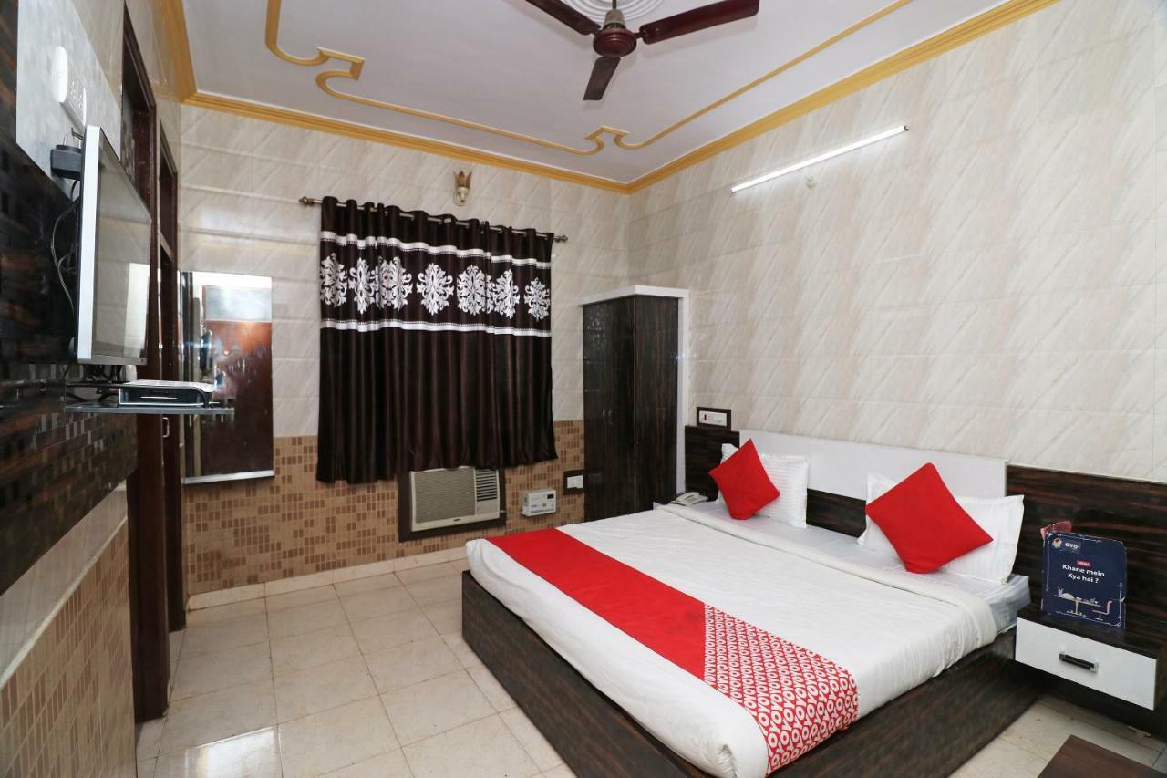 Hotel P R Palace Lucknow Eksteriør bilde