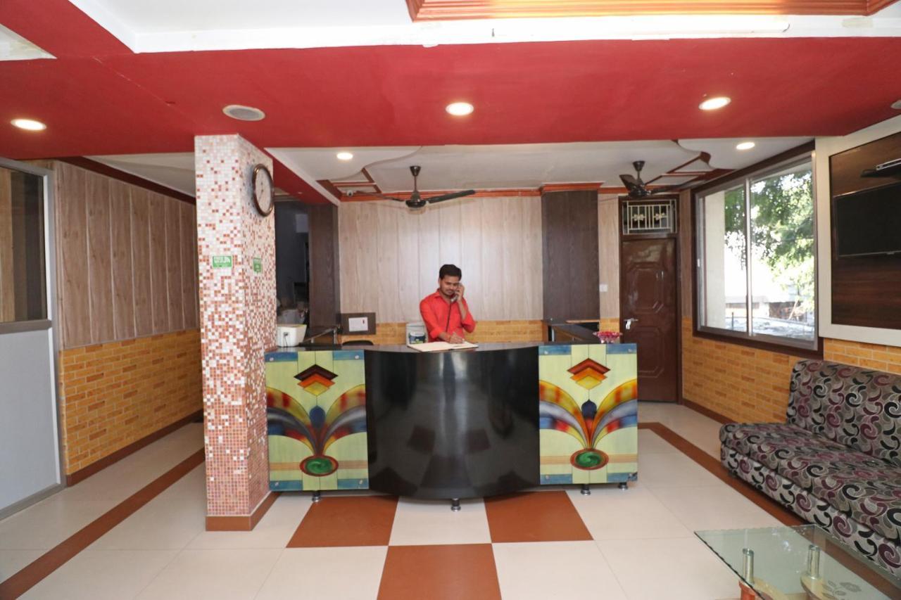 Hotel P R Palace Lucknow Eksteriør bilde